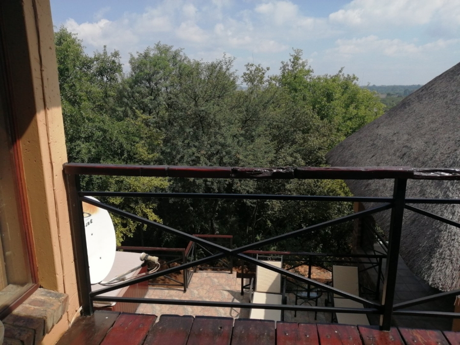 4 Bedroom Property for Sale in Boschenvaal River Front Lodges Free State